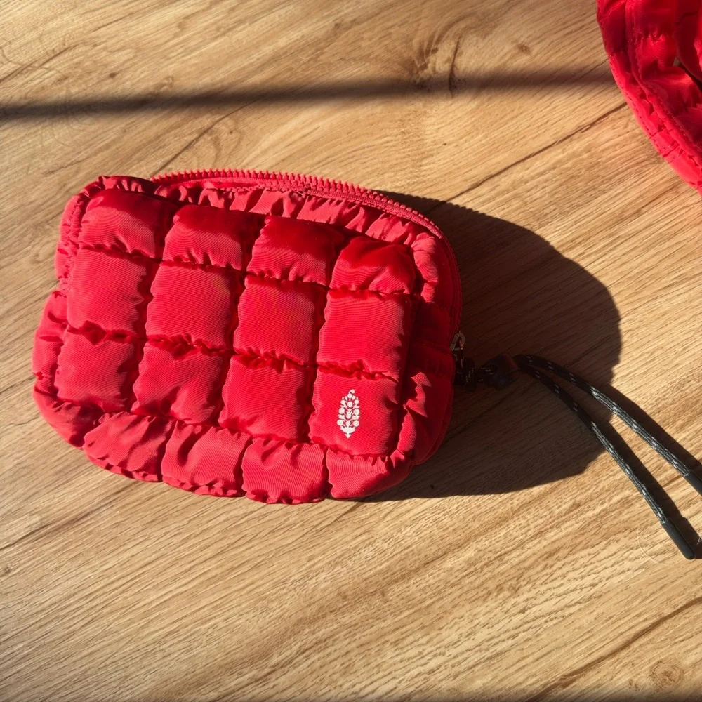 Free People Movement tote & pouch - Picture 5 of 10